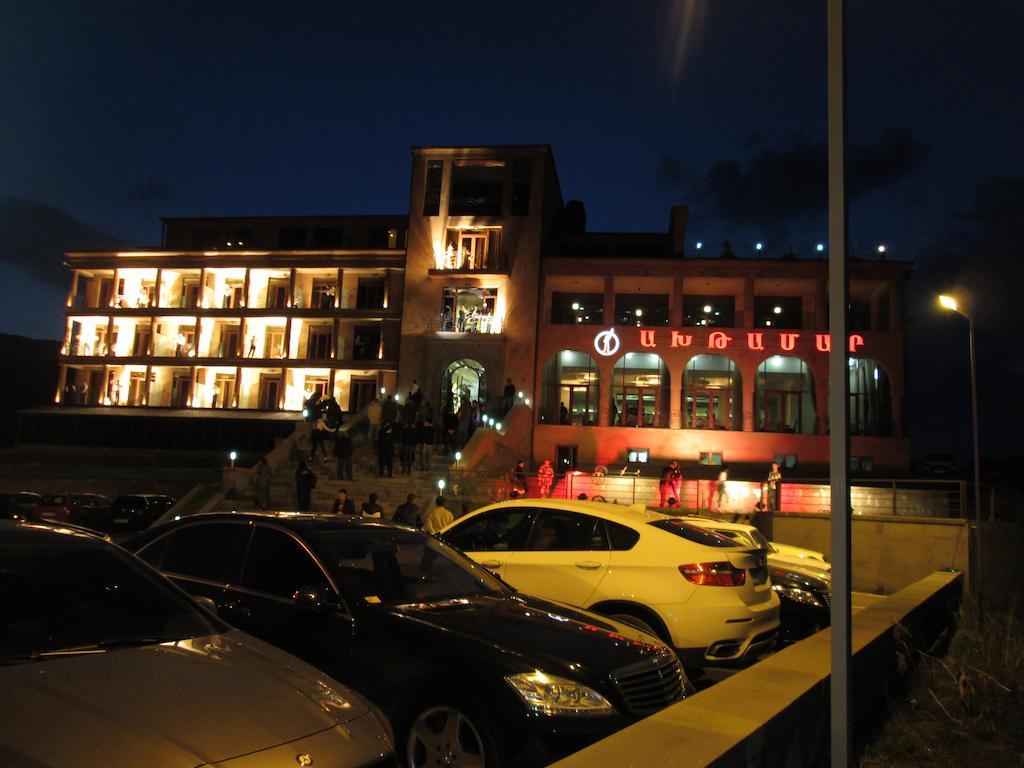 Akhtamar Hotel Cjsc Arzakan Exterior photo